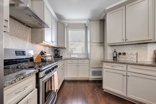 The Midtown Haven, Pets Welcome!