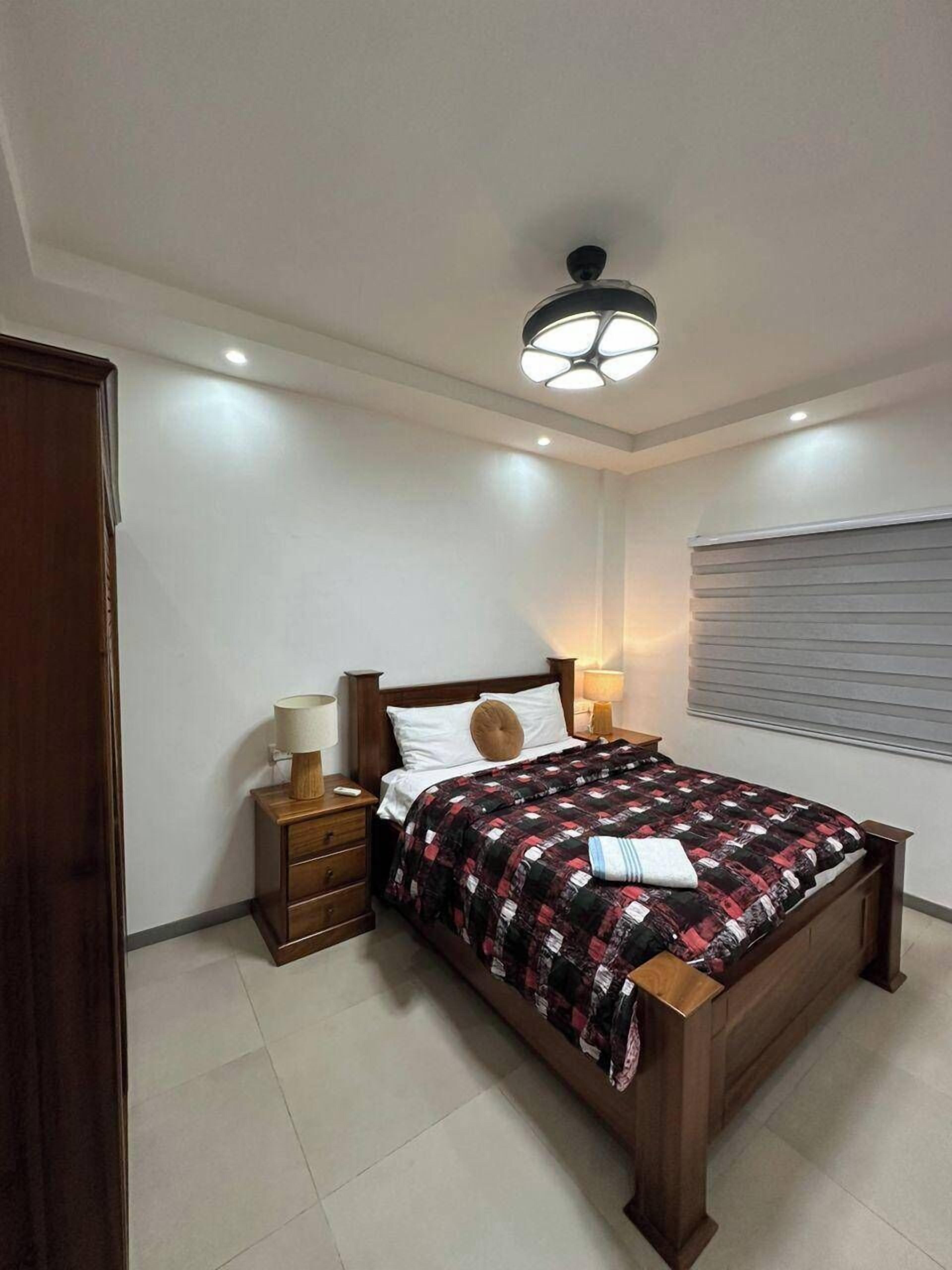 2 quartos, Wi-Fi, roupa de cama, acesso para cadeiras de rodas