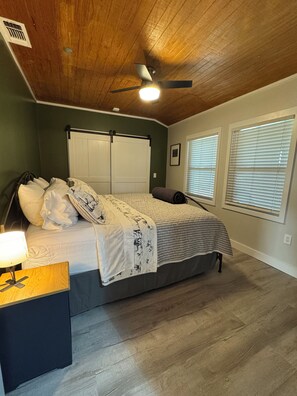 1 bedroom, WiFi, bed sheets