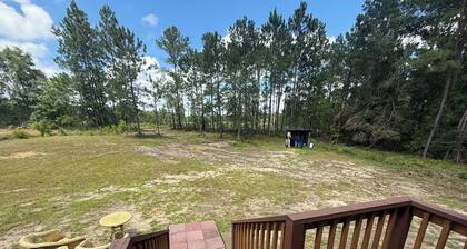Charming 2-bedroom house in Leland with WiFi, AC, Laundry
