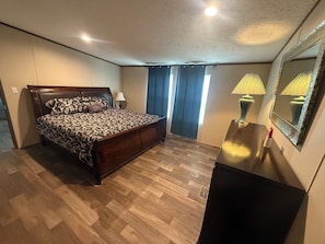 2 quartos, escrivaninha, Wi-Fi de cortesia, roupa de cama
