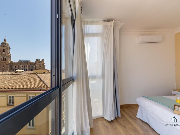 3 chambres, fer et planche à repasser, accès Internet, draps fournis