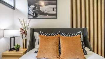 4 Schlafzimmer, Schreibtisch, Bügeleisen/Bügelbrett, Reisekinderbett