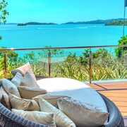 Edge 18 Waterfront Luxury