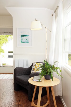 Harbor View | Blackout drapes, iron/ironing board, free WiFi