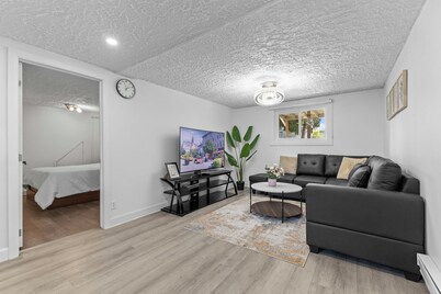 1 Bedroom Apartment-Near Metro Station