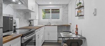 1 Bedroom Apartment-Near Metro Station