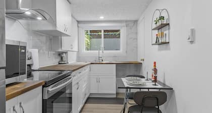 1 Bedroom Apartment-Near Metro Station