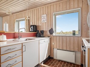 Fridge, oven, dishwasher, cookware/dishes/utensils
