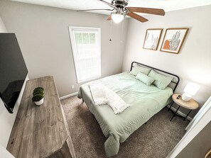 2 bedrooms, iron/ironing board, WiFi, bed sheets