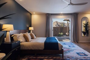 5 Schlafzimmer, Schreibtisch, Bügeleisen/Bügelbrett, Reisekinderbett