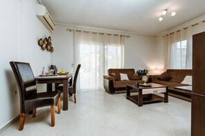 TV - Lazaretta Suite 1 | Nea Chora (Chania)