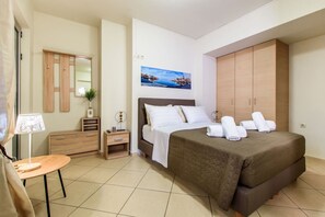 1 bedroom, iron/ironing board, WiFi, bed sheets - Lazareta Studio | Nea Chora (Chania)