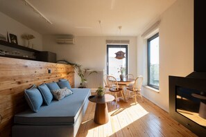 TV, fireplace - MV. Living | Retreat (Daratsos)