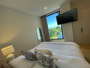 4 chambres, fer et planche à repasser, Wi-Fi, literie fournie