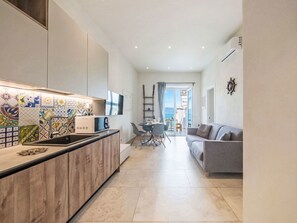 Interior - La Frida by Interhome (Lerici)