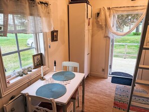 Dining - Skyberga Torp Lilla stugan by Interhome (Kumla)