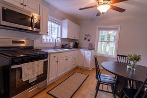 Unclassified image, 5 of 29, button