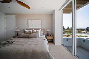 6 bedrooms, iron/ironing board, WiFi, bed sheets - The View (Gerringong)