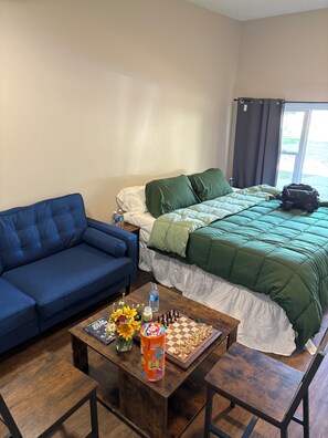 3 quartos, ferros/tábuas de passar roupa, Wi-Fi, roupa de cama