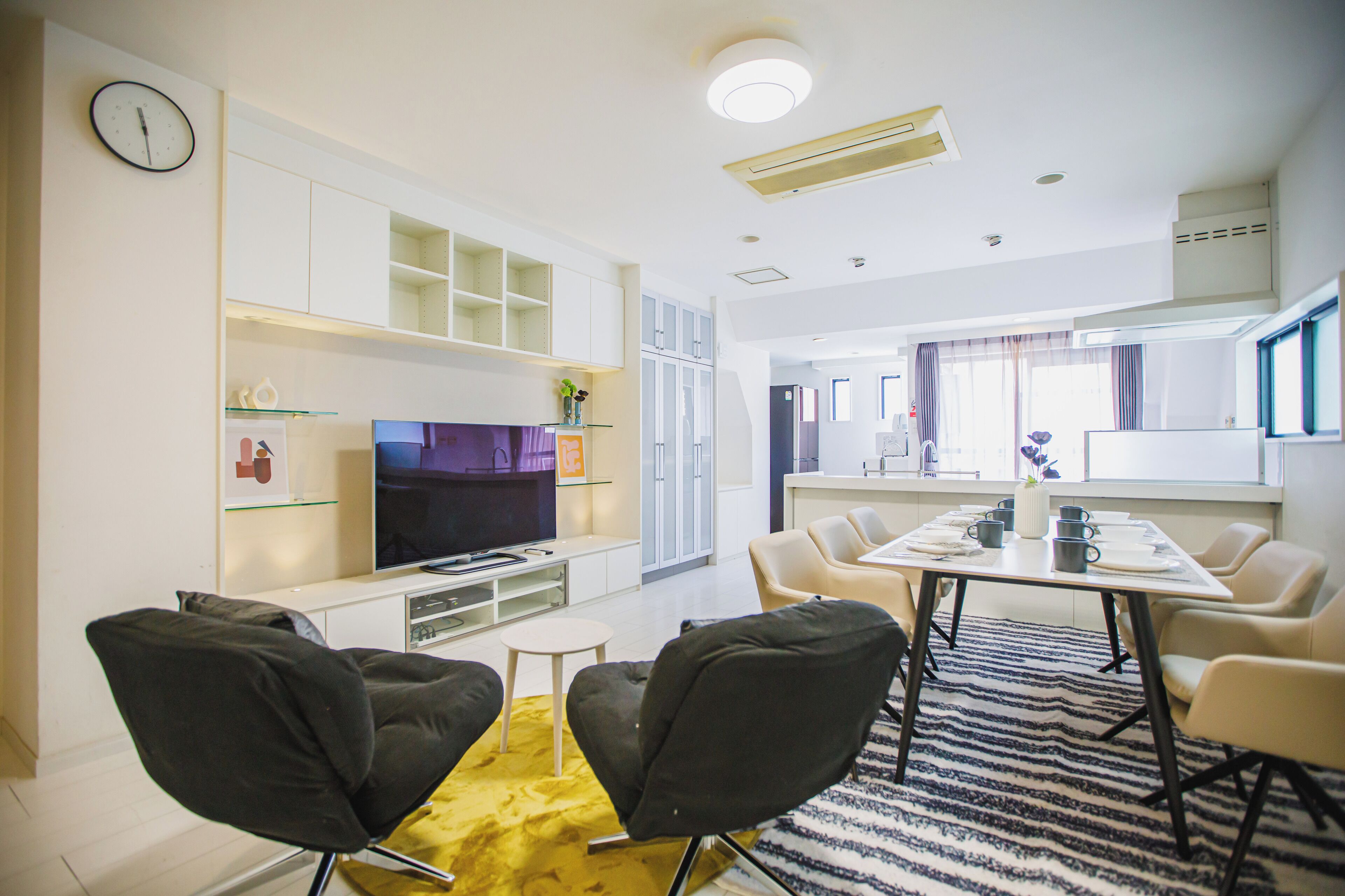 Deluxe Apartment, City View | Blackout drapes, iron/ironing board, free WiFi, bed sheets