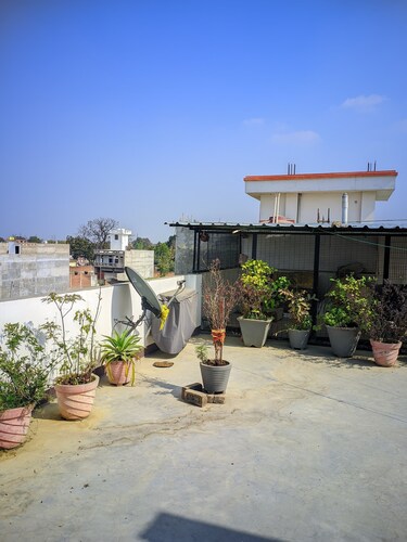 Aradhya Homestay Spacious 5-AC Bedrooms Ayodhya with Wi-Fi