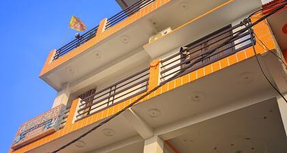 Aradhya Homestay Spacious 5-AC Bedrooms Ayodhya with Wi-Fi