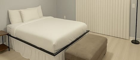 2 bedrooms, iron/ironing board, WiFi, bed sheets