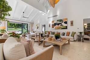 Interior - Luxury NEW Villa near Minitas Beach, Marina, & Altos de Chavon, 5 Bedrooms. (La Romana)
