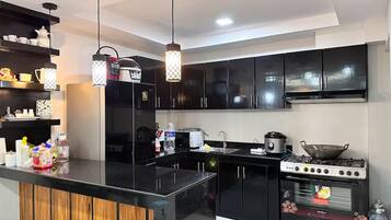 Mikrobølgeovn og kokeplater