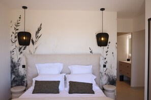 3 bedrooms, iron/ironing board, travel crib, free WiFi