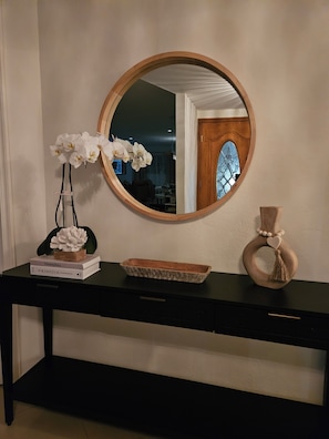 Interior - Spacious DISNEY Magic home with Pool-Spa-GameRoom-Billard in Midway (Westminster)