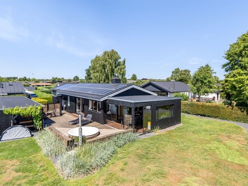 "Tecumseh" - 300m from the sea by Interhome