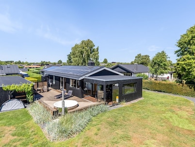 "Tecumseh" - 300m from the sea by Interhome