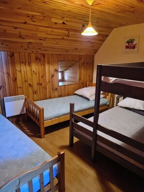 3 chambres, fer et planche à repasser, Wi-Fi