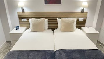 1 slaapkamer, een strijkplank/strijkijzer, reisbedje, wifi