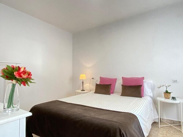 2 bedrooms, internet