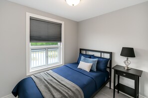 8 bedrooms, iron/ironing board, WiFi, bed sheets