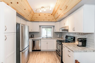 Wasaga Beach Summer Cottages & Cabins