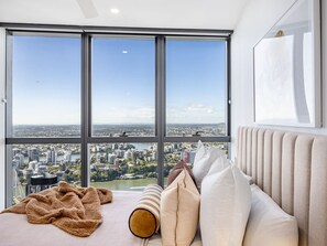 2 chambres, fer et planche à repasser, Wi-Fi, draps fournis