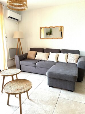 Smart TV - Le cocon de Lilie ( studio 100 meters from the sea ) (San-Nicolao)