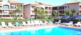 Le cocon de Lilie ( studio 100 meters from the sea )