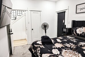 6 Schlafzimmer, Bügeleisen/Bügelbrett, WLAN, Bettwäsche