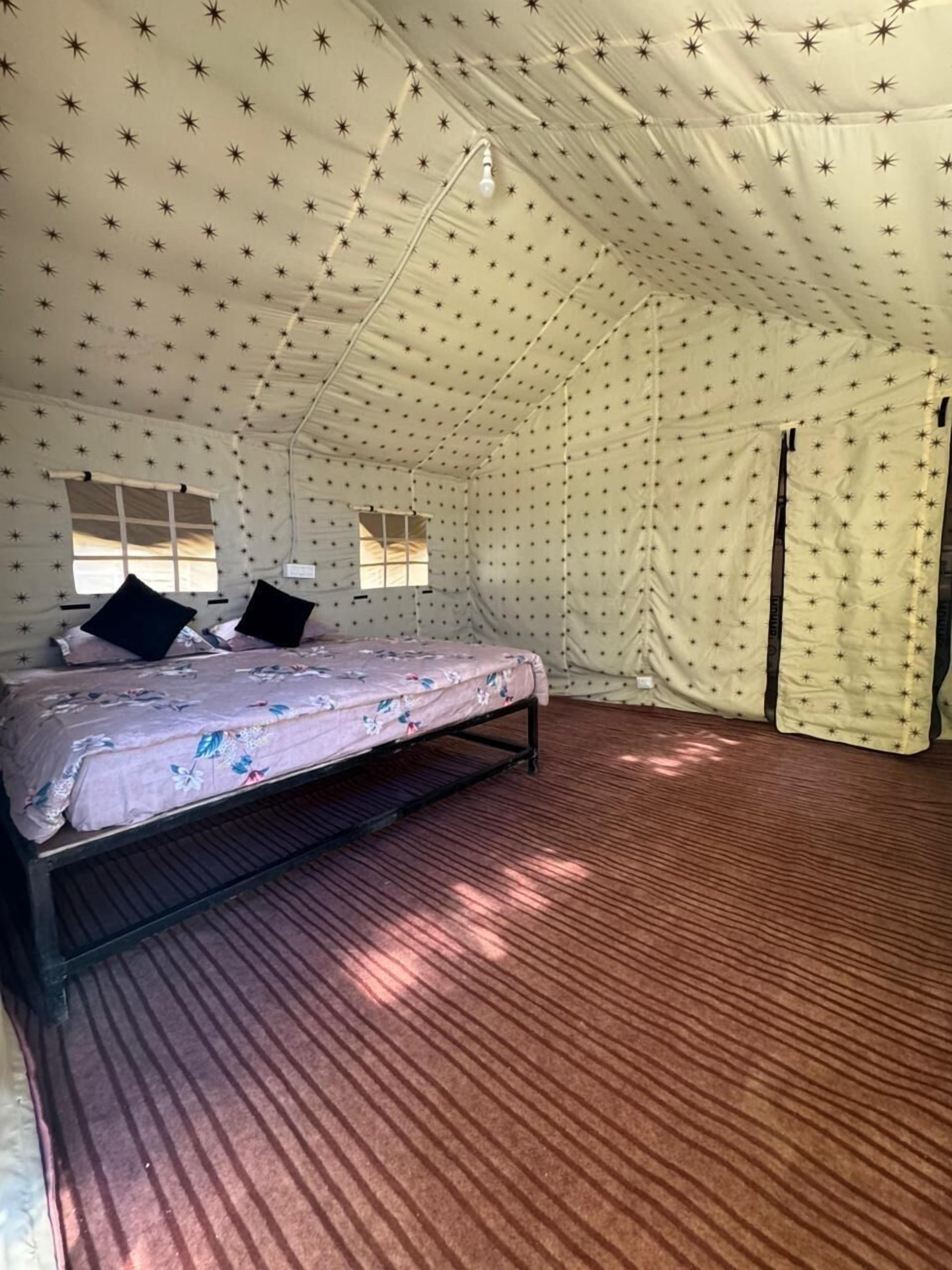 패밀리 텐트 | 무료 WiFi, 침대 시트