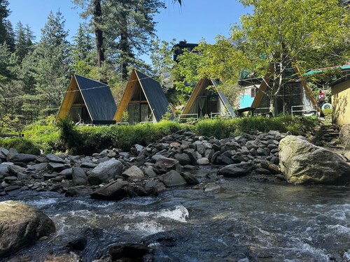 Sunshine Cafe & Cottage Riverside