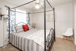 4 bedrooms, iron/ironing board, free WiFi, bed sheets