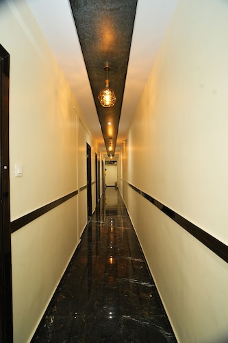 Hotel Rinza Residency