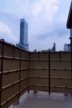 Rooftop terrace - Hotel Matsunoi Shurin (Tokyo)