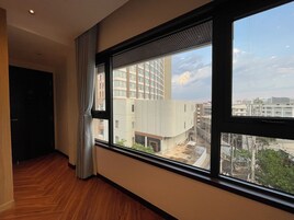 Deluxe Double Room, 1 King Bed, City View | City view