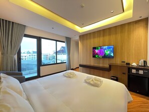 Coffres-forts dans les chambres, bureau, rideaux occultants